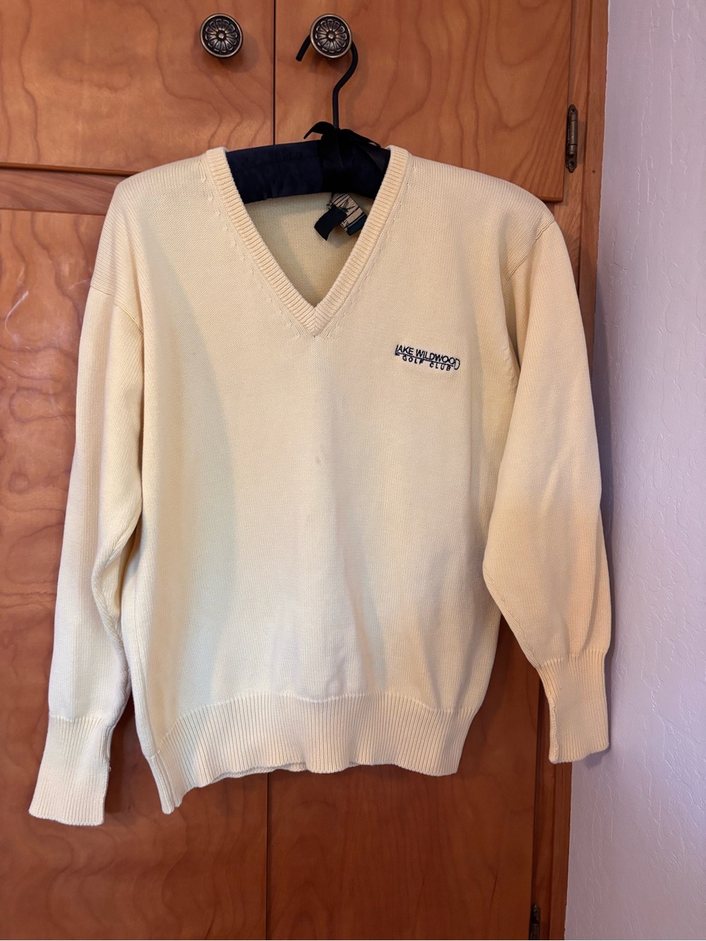 Lyle & Scott V-Neck Golf Sweater in Pale Yellow